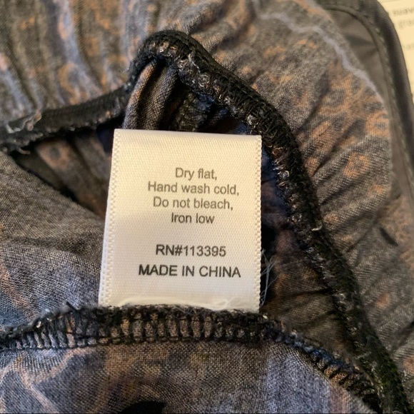 •En Crème• Boho Long Sleeve Floral Romper - Small - Picture 7 of 9